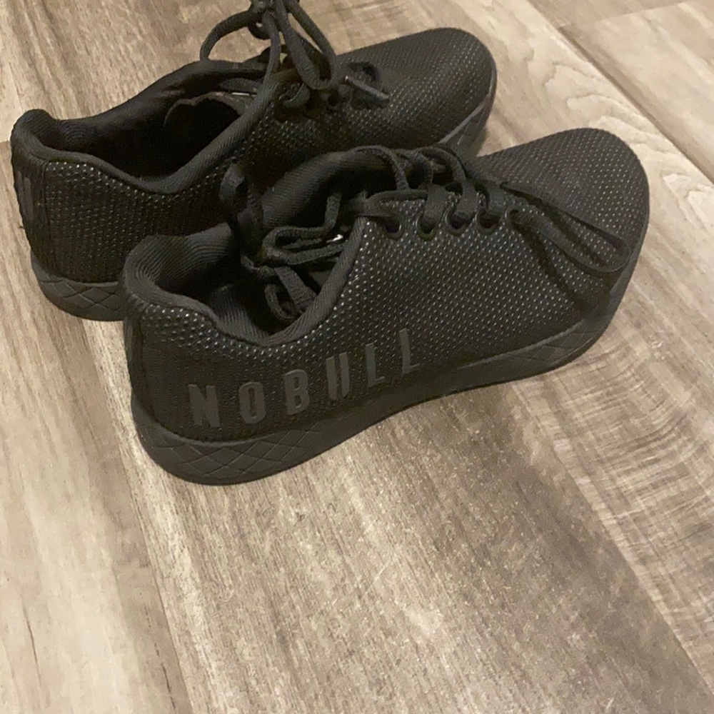 NOBULL black trainers size 5